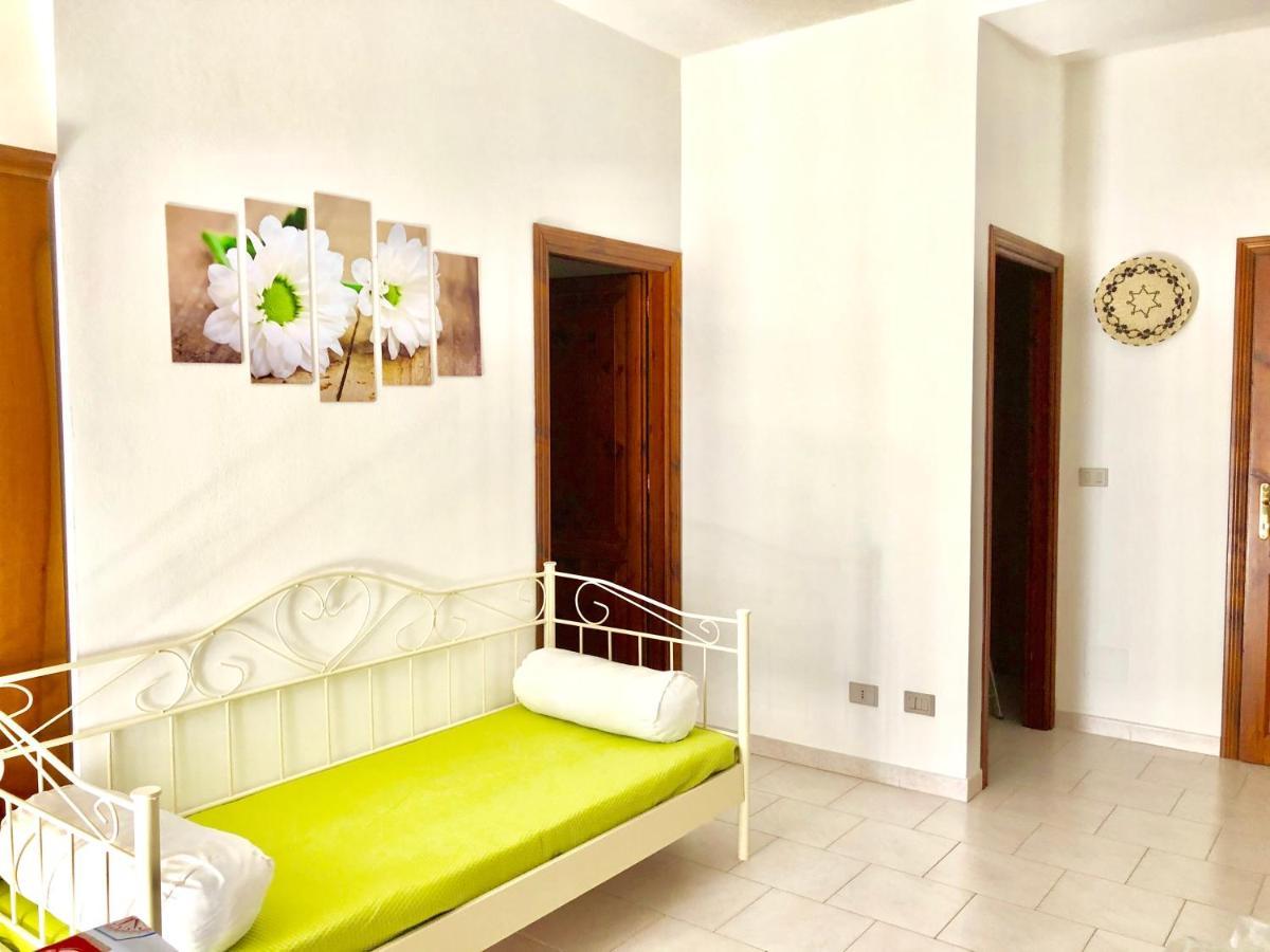 Apartment Maria Tergu Екстер'єр фото